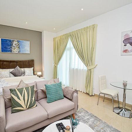 Luxury Escapes - Budget Studio With Balcony, Yacht Bay Marina Dubai Luaran gambar
